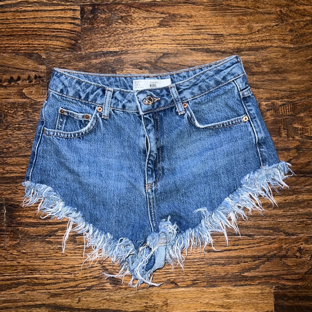 Top Shop Kiri Frayed Hem Shorts